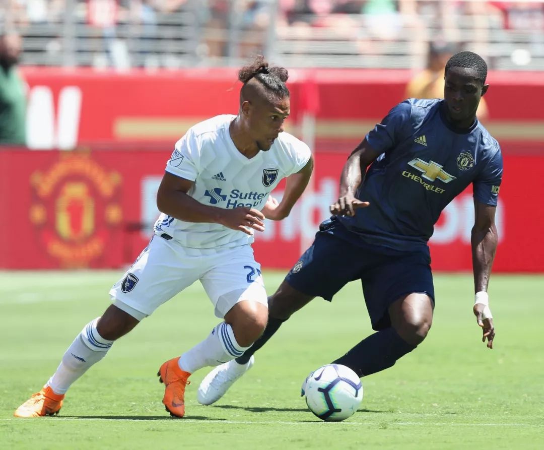 包含瓦伦西亚迎社区盾关键赛，冲刺阶段再遭质疑，更衣室稳定，数据趋势出现新变化的词条