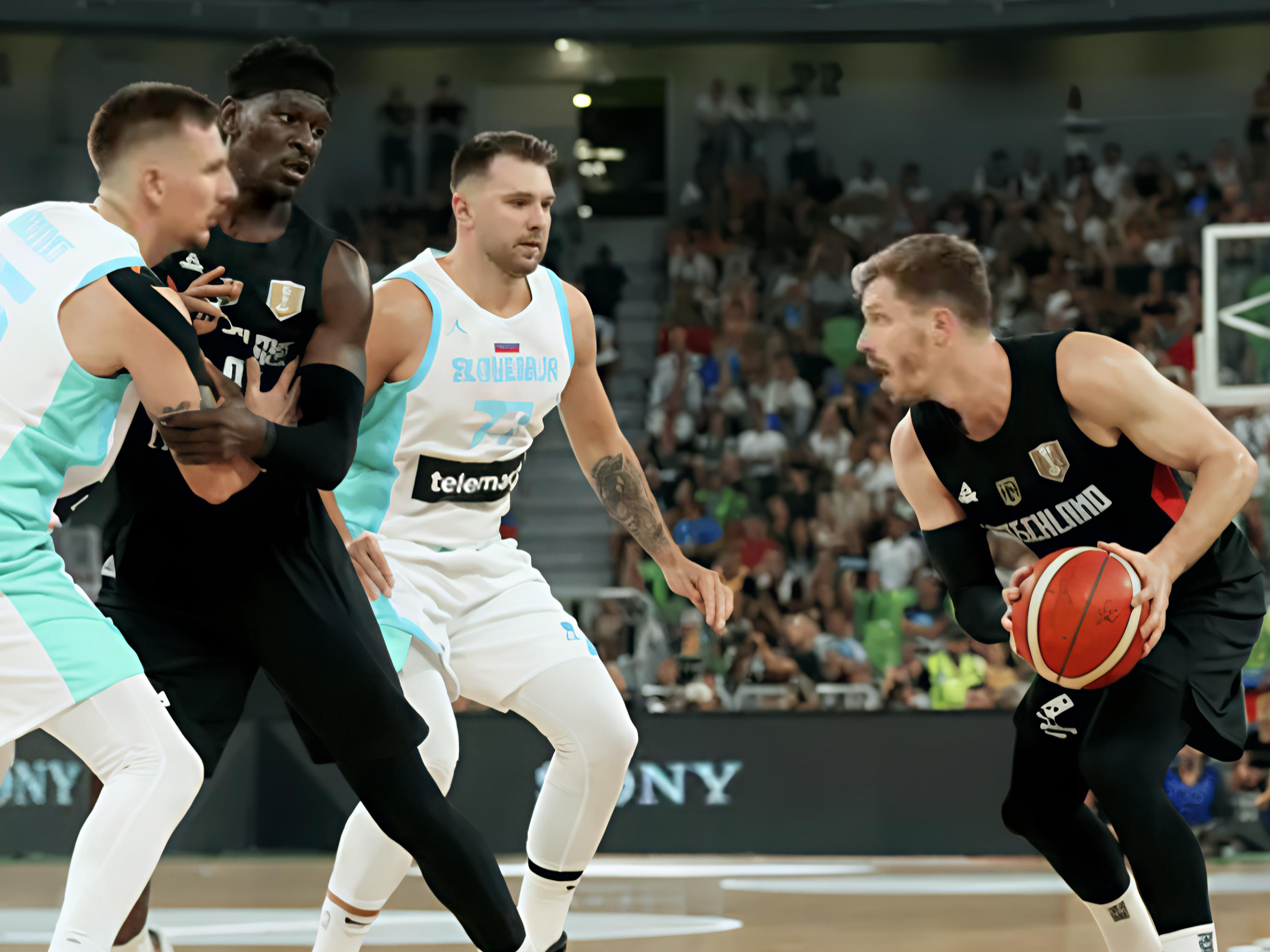 关于集结日体能课后，尼斯战术微调备战NBA常规赛，悬念犹存，训练强度明显提升的信息